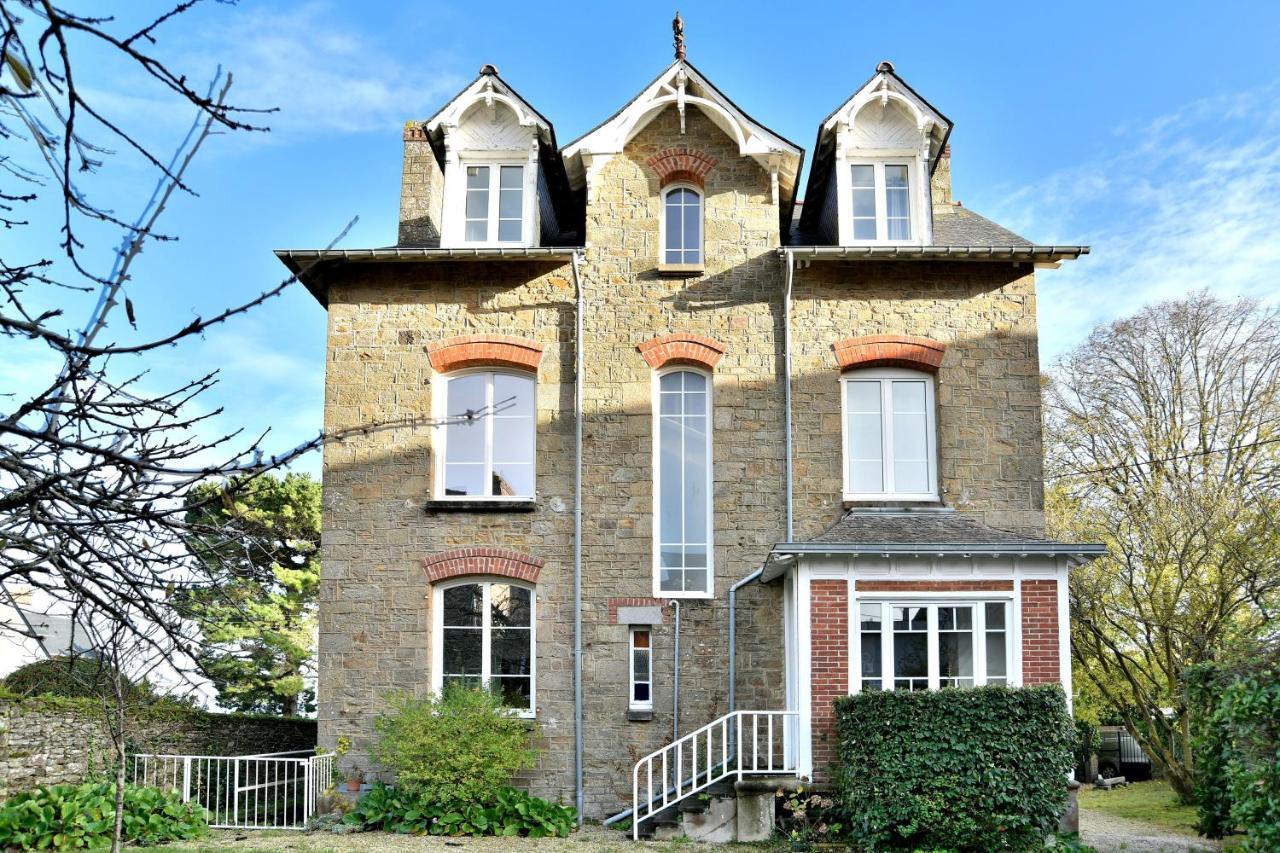 La Brise Cancalaise - Maison Typique Avec Vue Mer Cancale Bagian luar foto