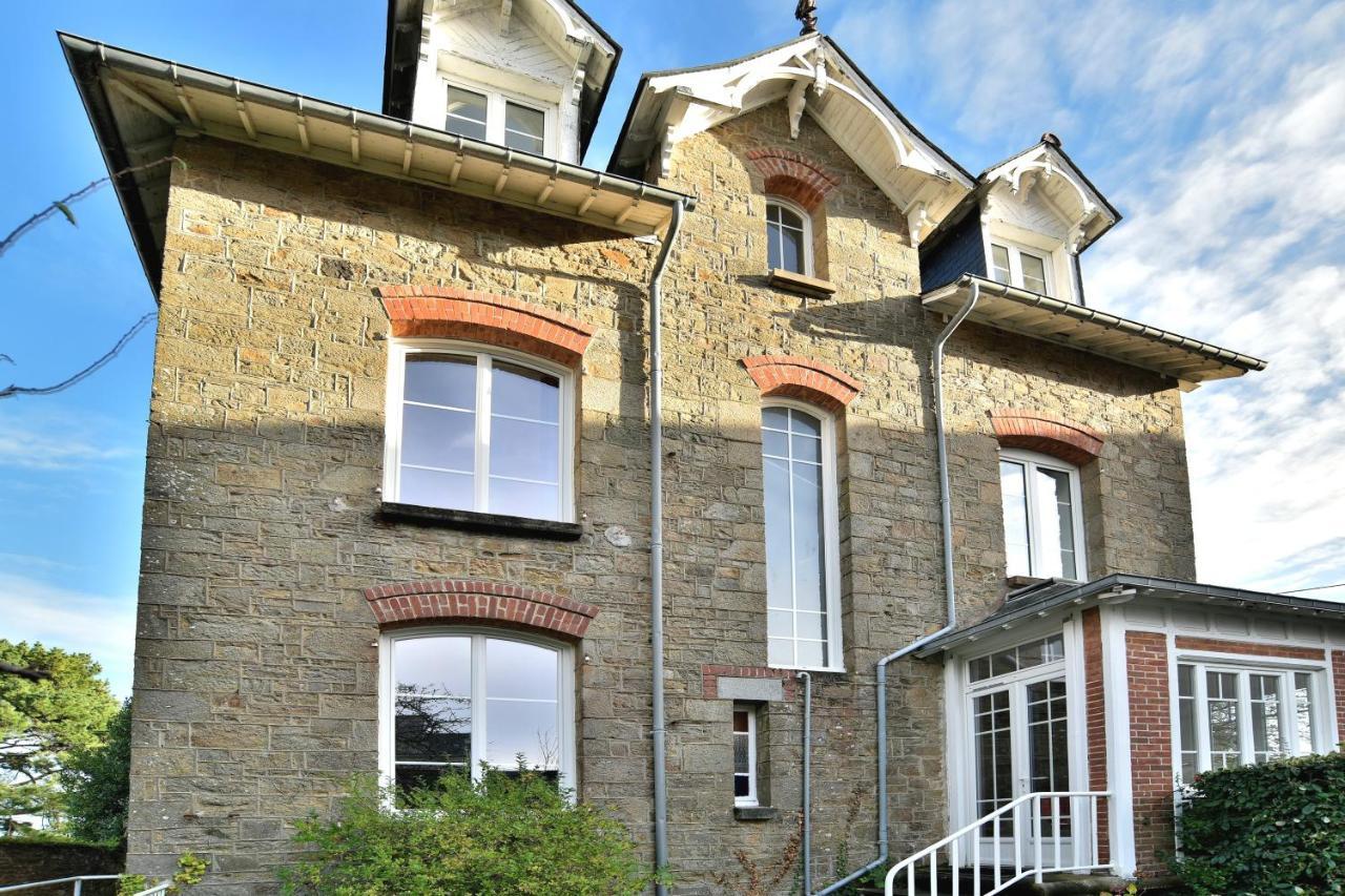 La Brise Cancalaise - Maison Typique Avec Vue Mer Cancale Bagian luar foto