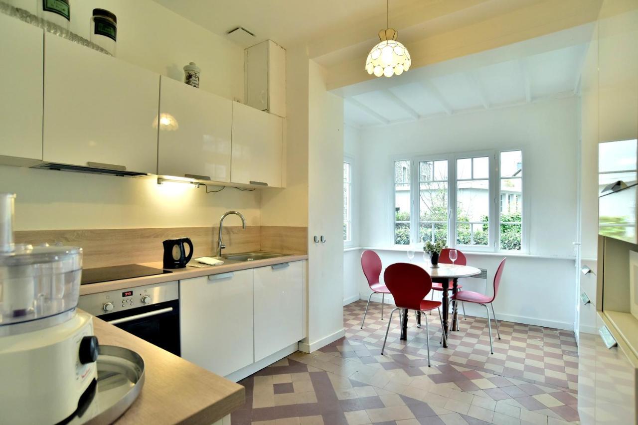 La Brise Cancalaise - Maison Typique Avec Vue Mer Cancale Bagian luar foto