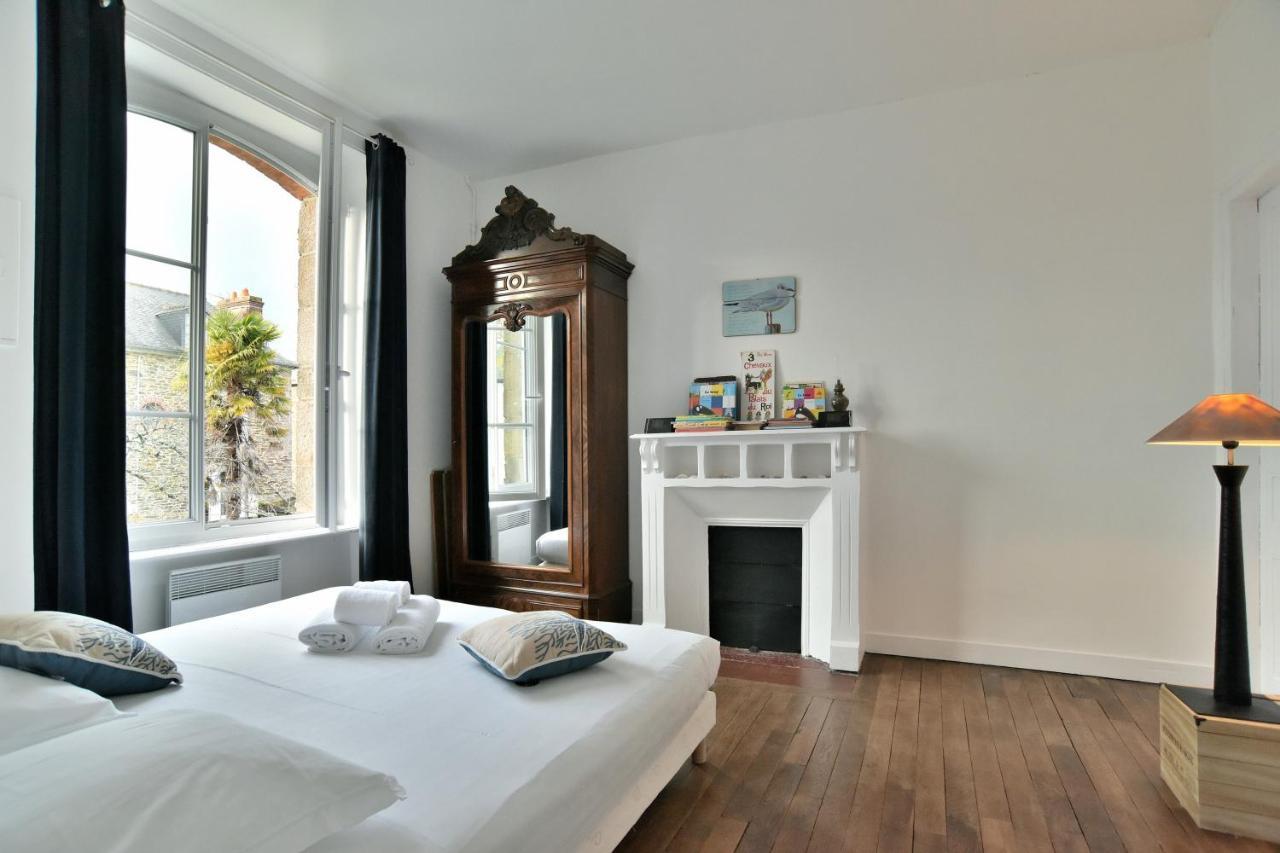 La Brise Cancalaise - Maison Typique Avec Vue Mer Cancale Bagian luar foto